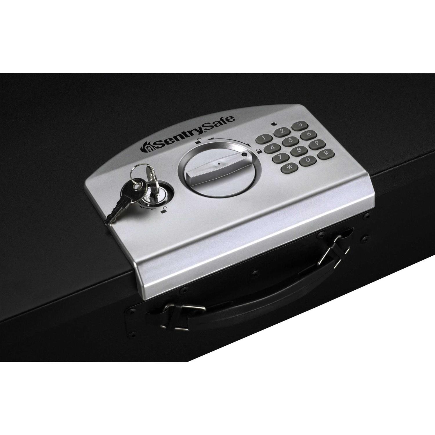 Sentry P008E Portable Security Safe - Image 4