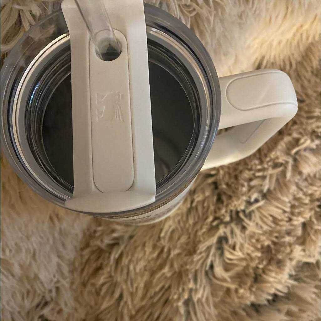 Stanley H2.0 Flowstate Quencher Tumbler - Image 3