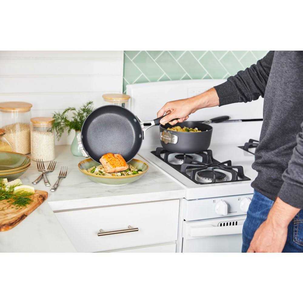 Select by Calphalon Nonstick with AquaShield Fry Pan - Image 5