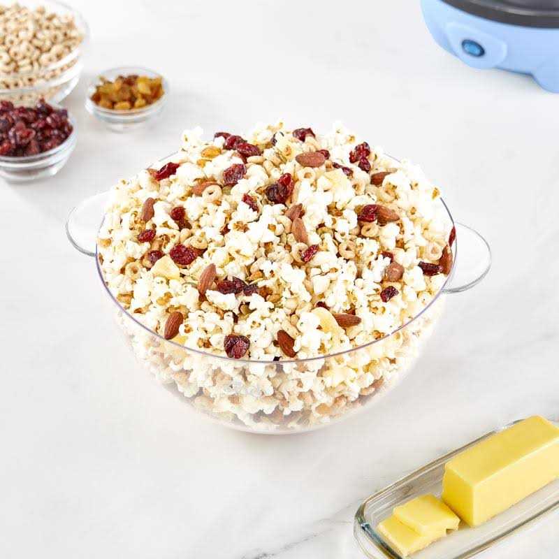 Rise by Dash 4.5 qt. Sky Blue Stirring Popcorn Popper RSP450GBSK04 - Image 5