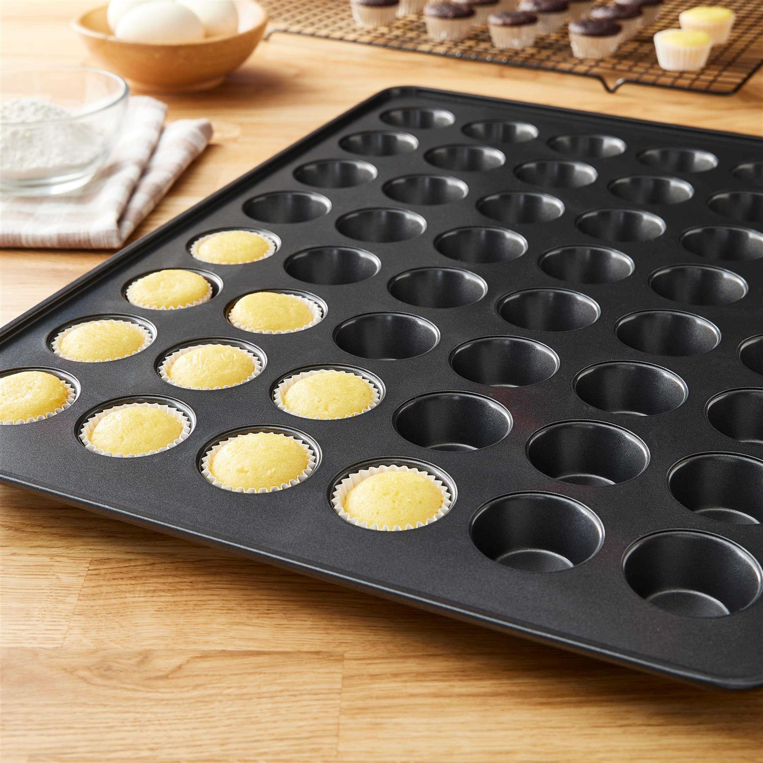 Wilton 48 Cavity Muffin Pan - Image 4