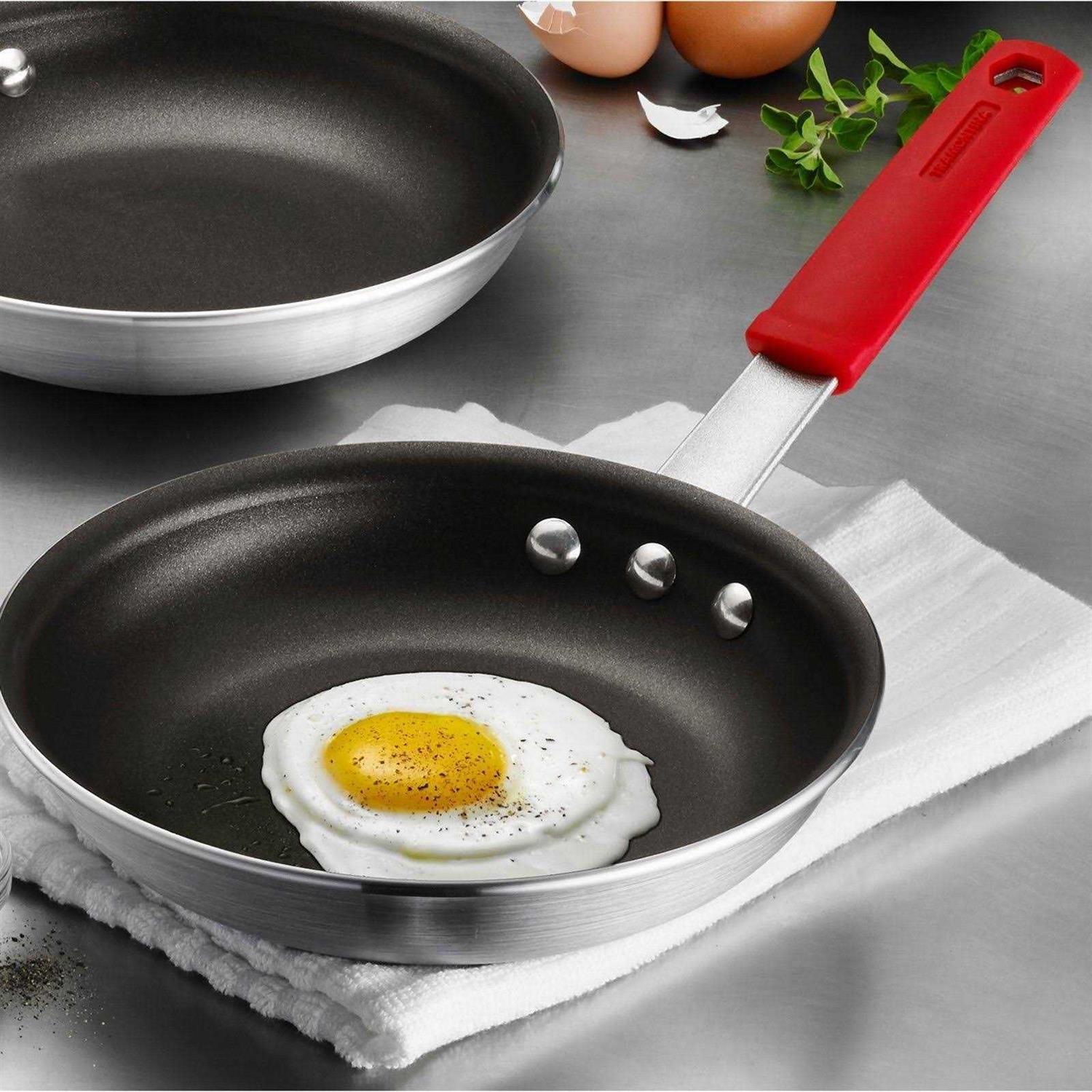 Tramontina Professional Fry Pan - Image 4