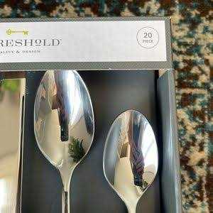 Threshold Harrington Flatware Set Silver - Image 2