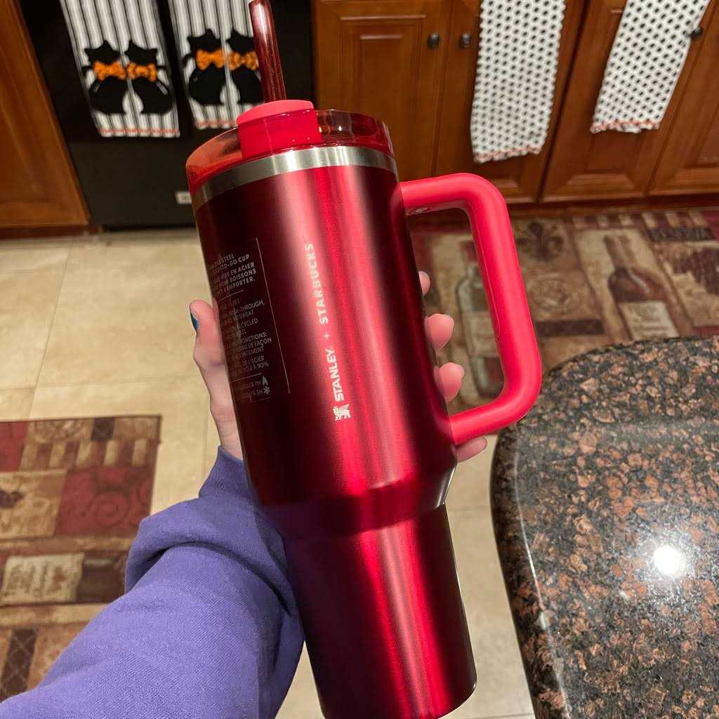 Stanley Dining Starbucks Stanley Holiday Quencher Limited Edition Tumbler 2023 - Image 4