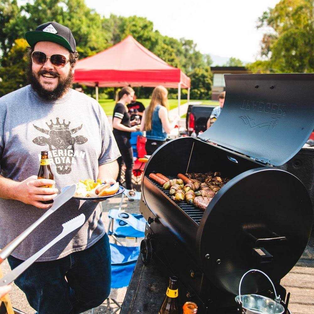 Traeger Tailgater - Image 5