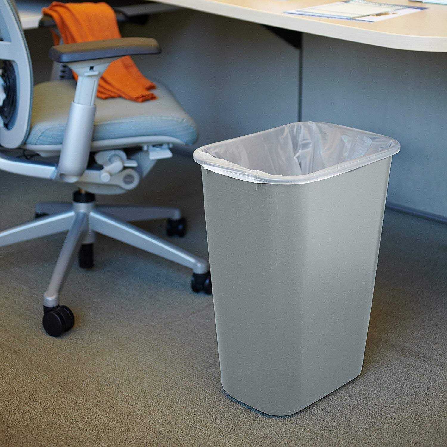 Rubbermaid Commercial Deskside Plastic Wastebasket - Image 2