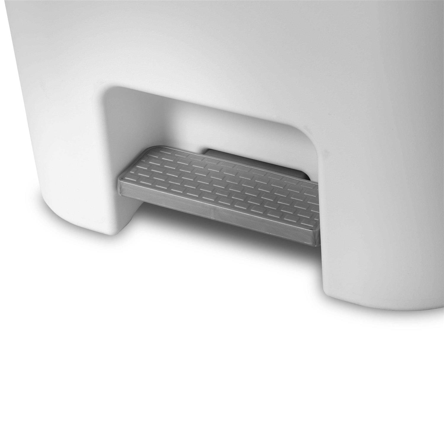 Sterilite Step On Wastebasket - Image 3