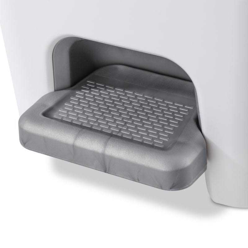 Sterilite Step On Wastebasket - Image 2