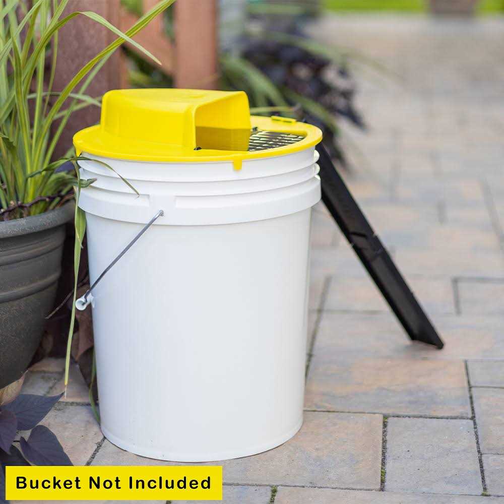 RinneTraps Flip ‘N Slide Mouse Trap 2-Pack Camping World Exclusive Made in USA - Image 2