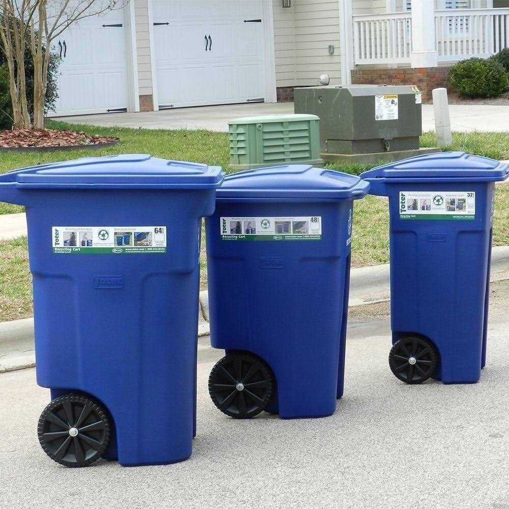 Toter 025532-R1BLU Residential Heavy Duty 2-Wheeled Recycling Can with Attached Lid 32-Gallon Blue - Image 2