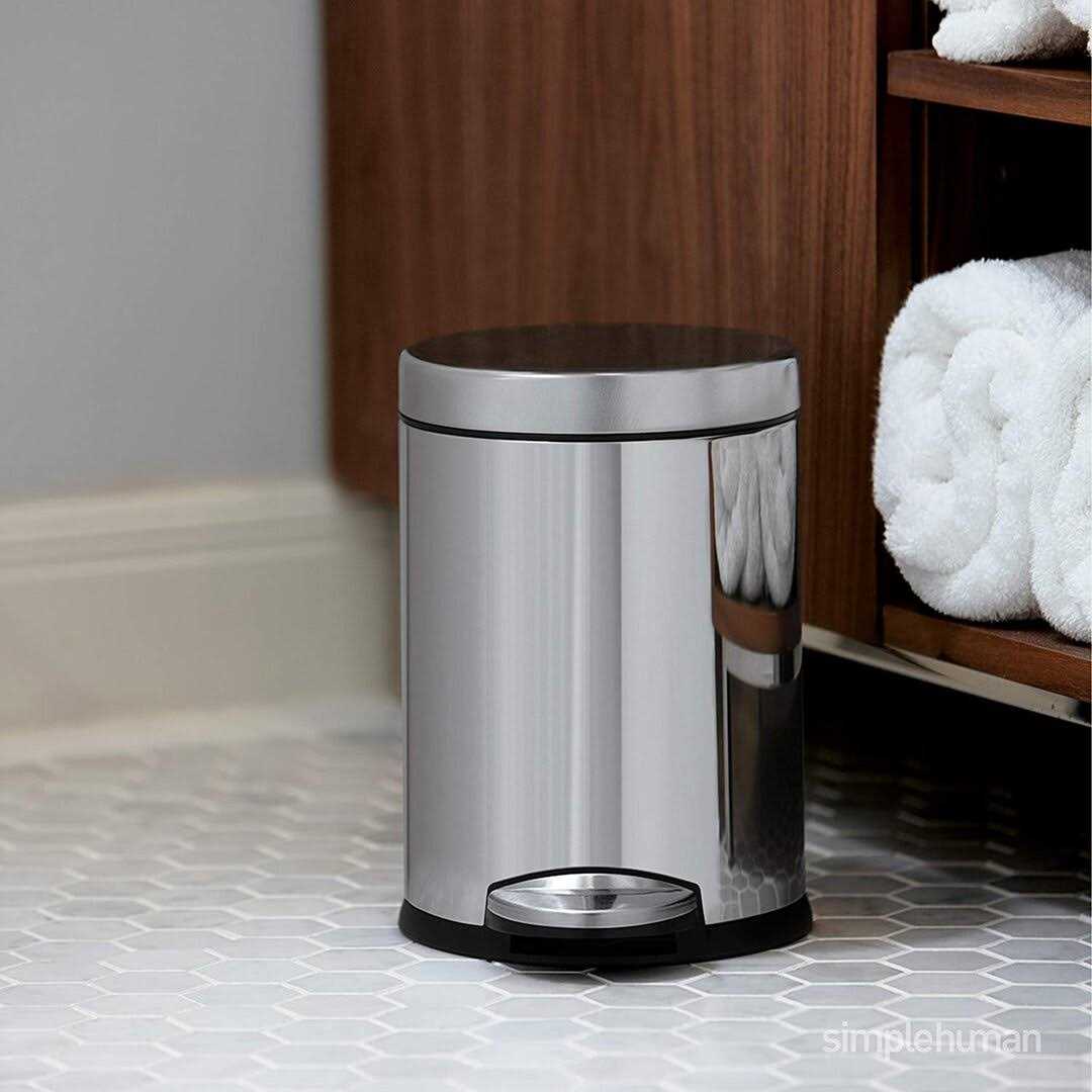 simplehuman 4.5L Round Step Trash Can - Image 5
