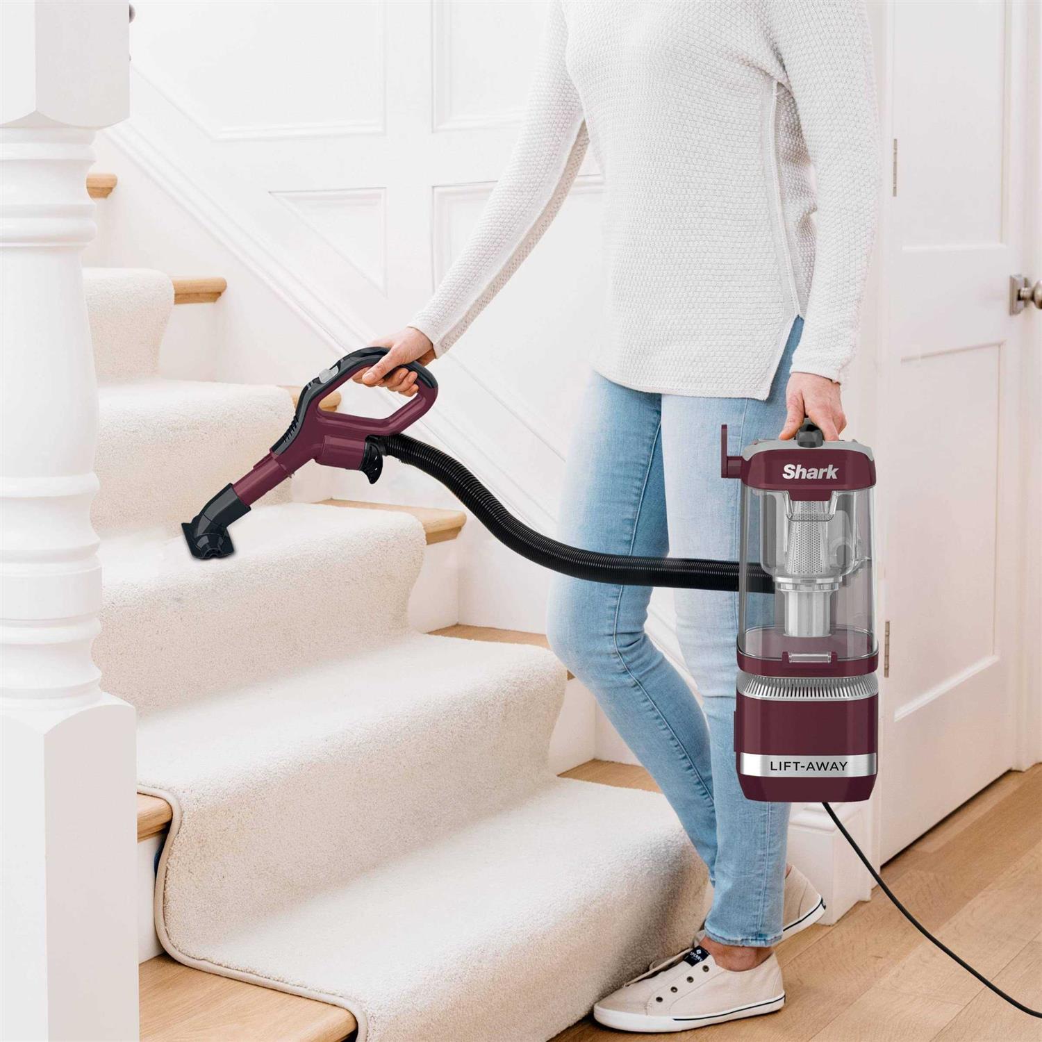 Shark LA401Navigator Lift-Away ADV Upright Vacuum with PowerFins and Self-Cleaning Brushroll - Image 3