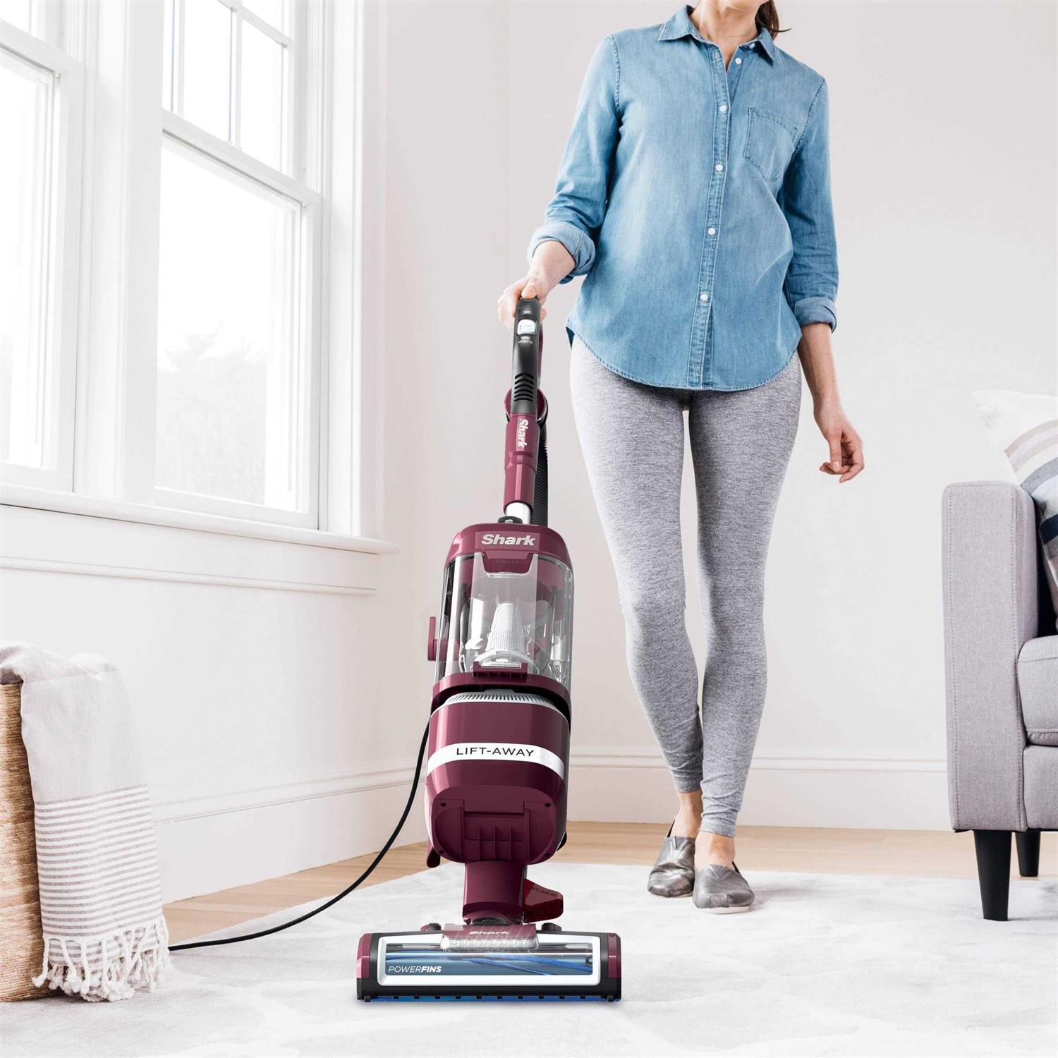 Shark LA401Navigator Lift-Away ADV Upright Vacuum with PowerFins and Self-Cleaning Brushroll - Image 5