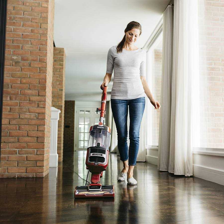 Shark Navigator Lift-Away Upright Zero-M Vacuum - Image 3
