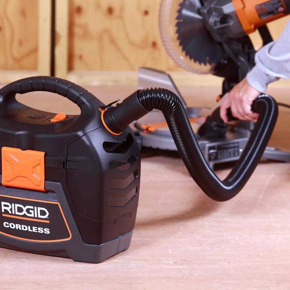 RIDGID VT1721 1-7/8 in. Tug-A-Long Expandable Locking Vacuum Hose for RIDGID VT1721 Wet/Dry Shop Vacuums - Image 5