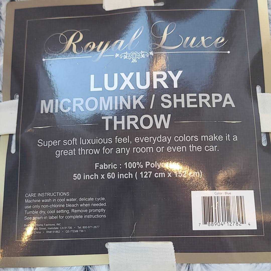 Royal Luxe Elle Micromink Sherpa Reversible Throw - Image 3