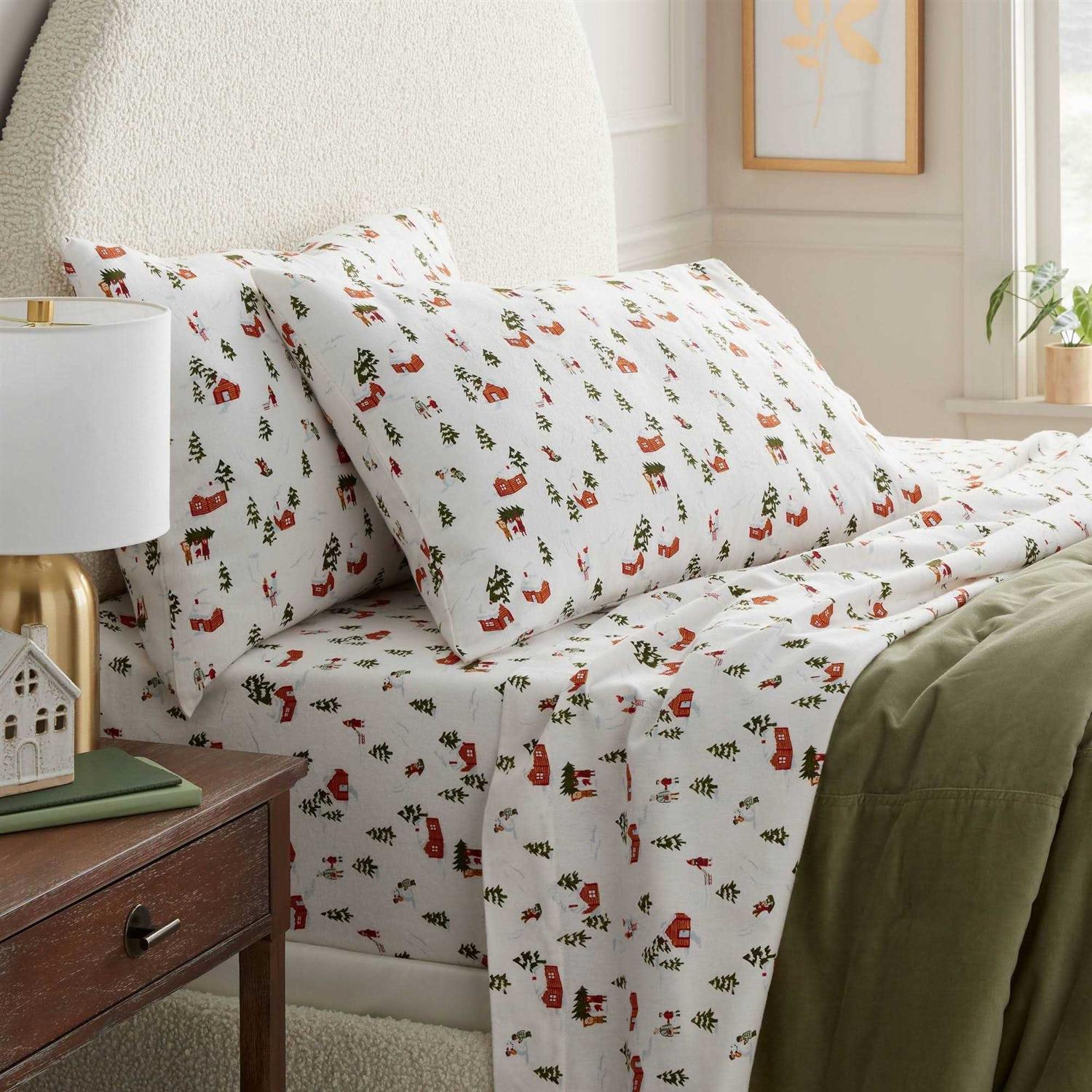 Threshold Holiday Flannel Sheet Set - Image 4