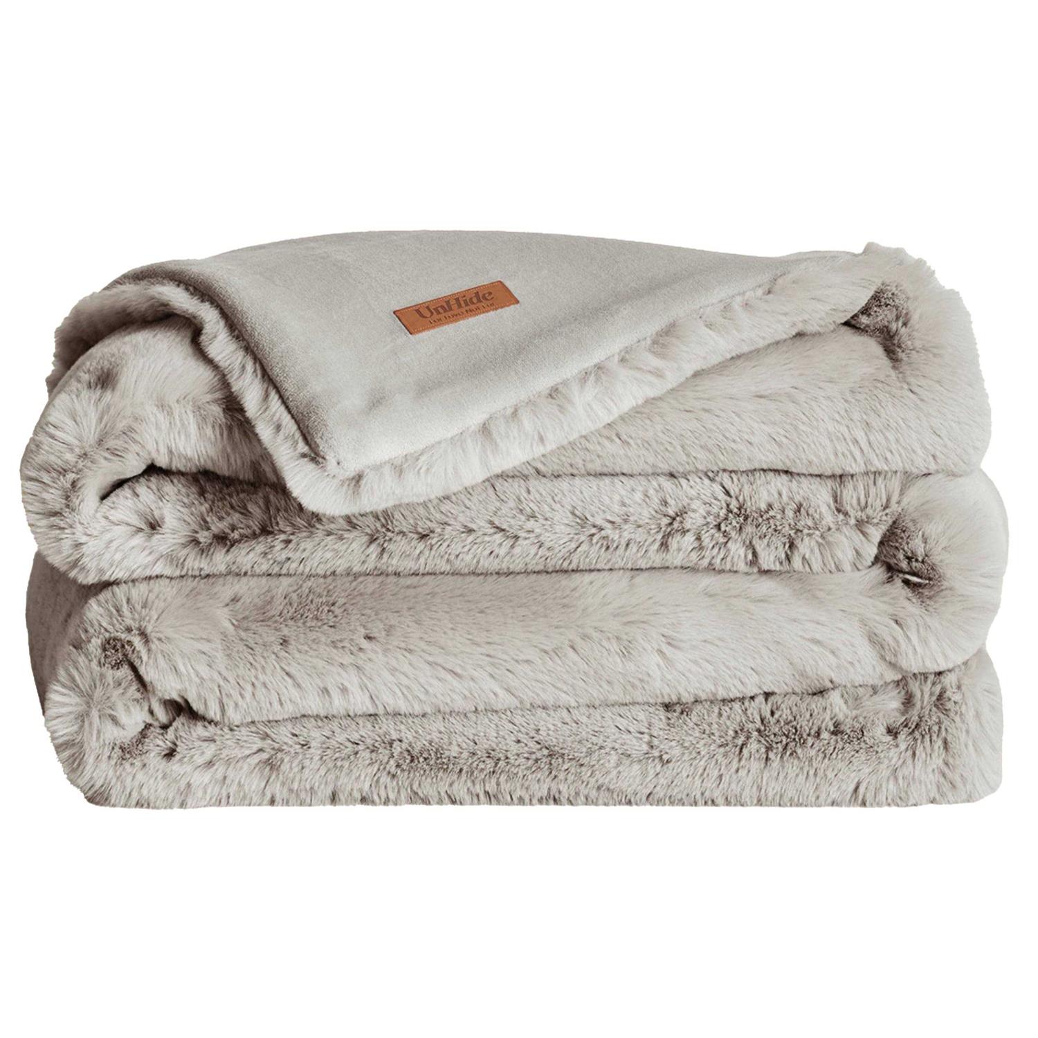 UnHide Marsh Plush Blanket