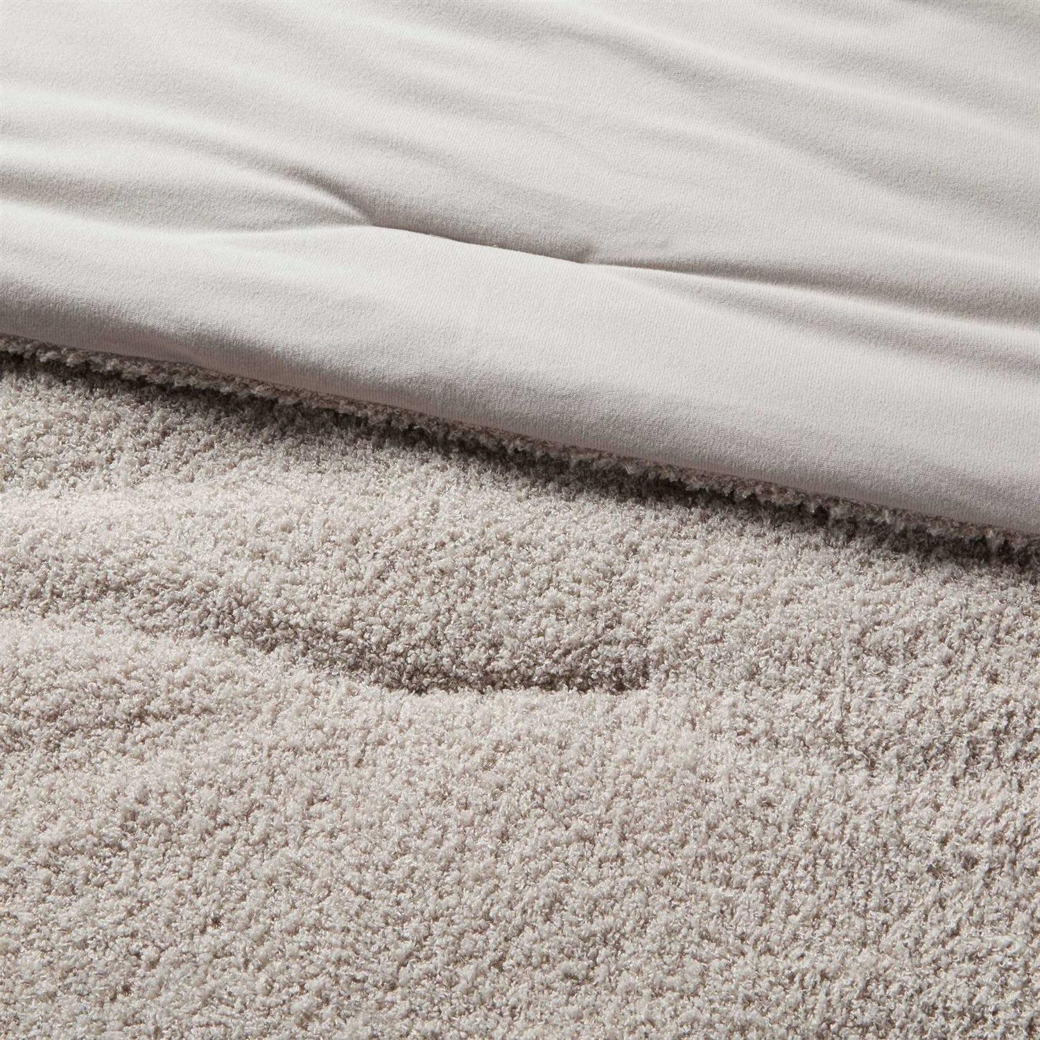 Threshold 3pc Traditional Cozy Chenille Comforter and Sham Set - Image 4