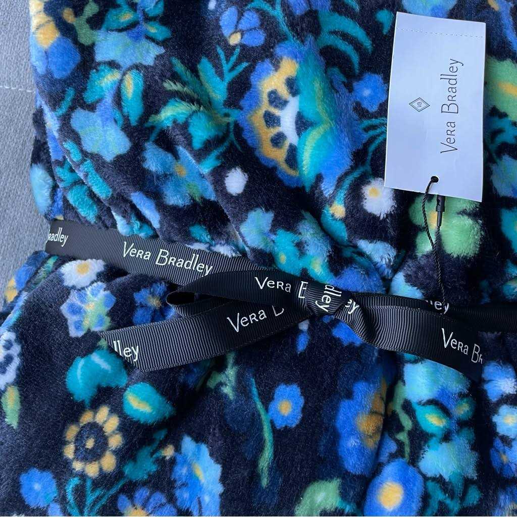 Vera Bradley Plush Throw Blanket - Image 3