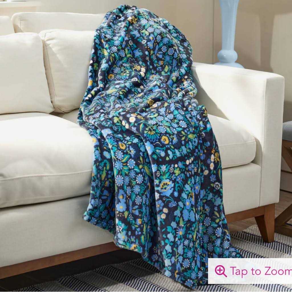 Vera Bradley Plush Throw Blanket - Image 5