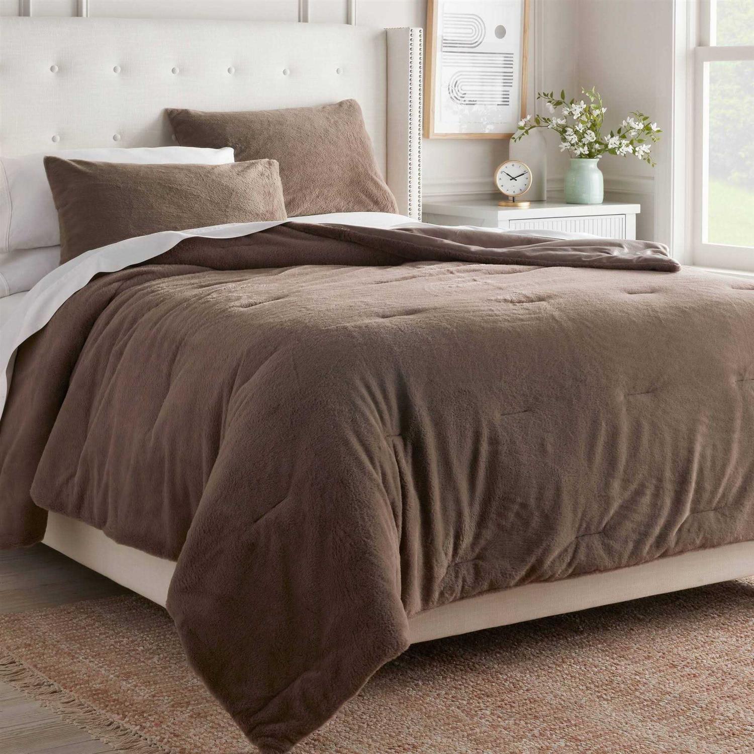 Threshold 3pc Luxe Faux Fur Comforter and Sham Set - Image 5