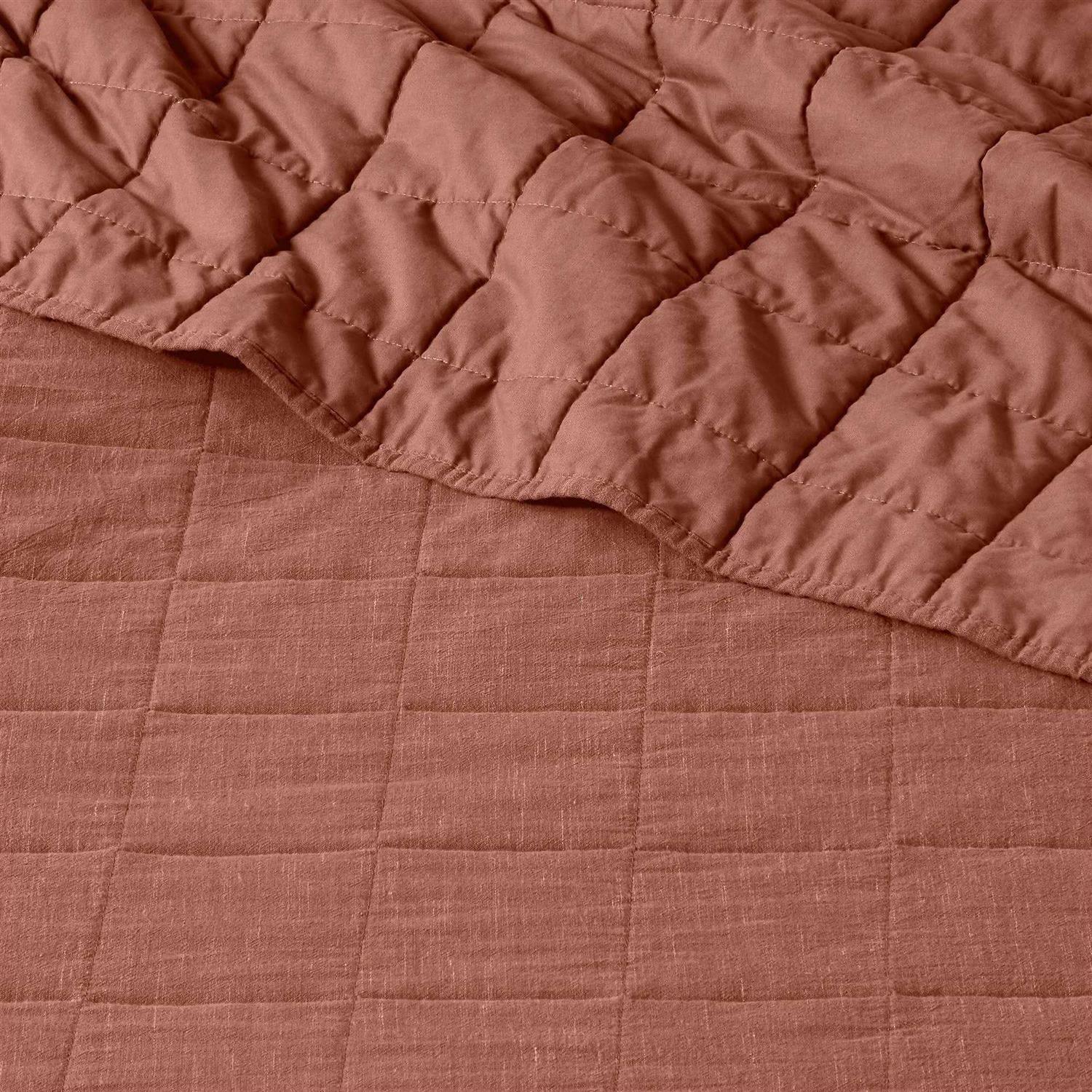 Threshold Cotton Quilt - Image 3