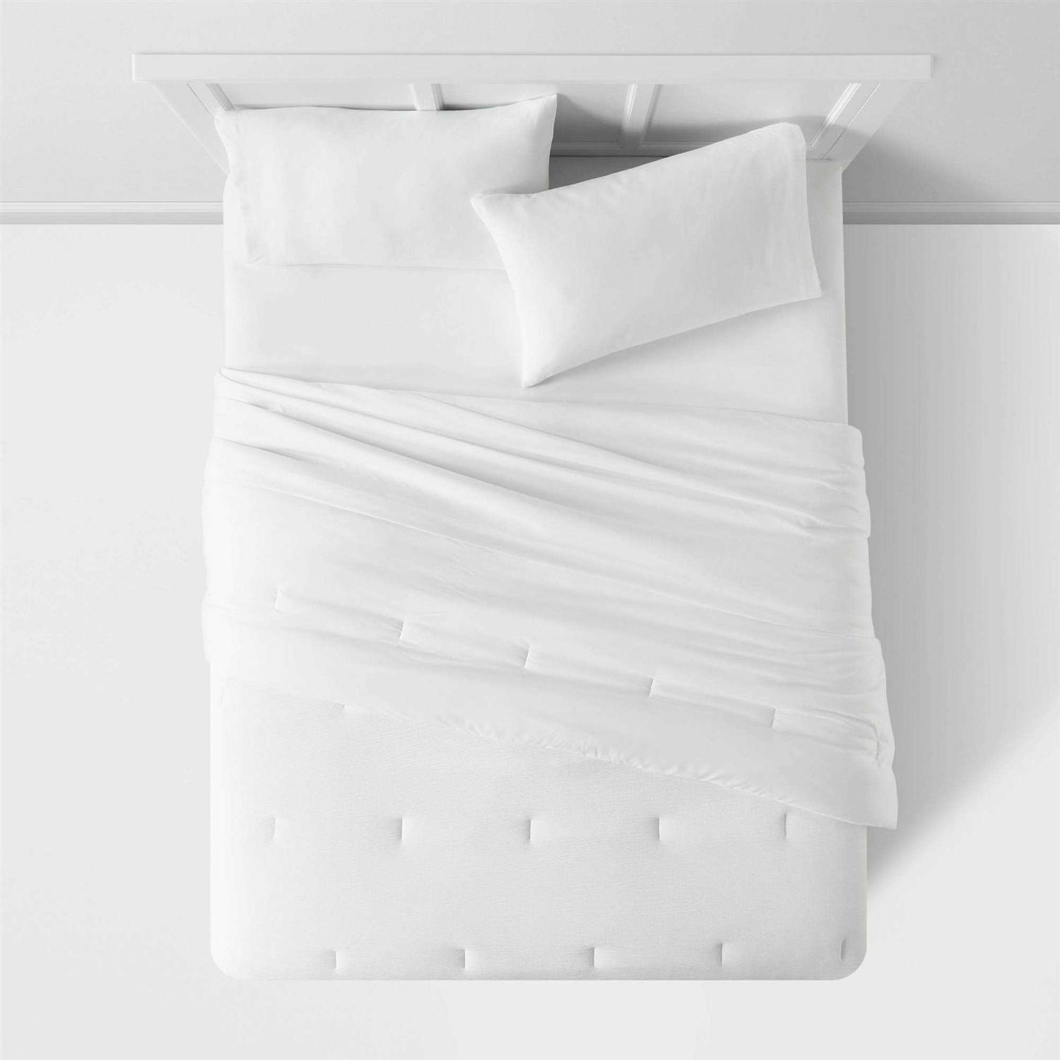 Room Essentials King Washed Microfiber Comforter - Image 2