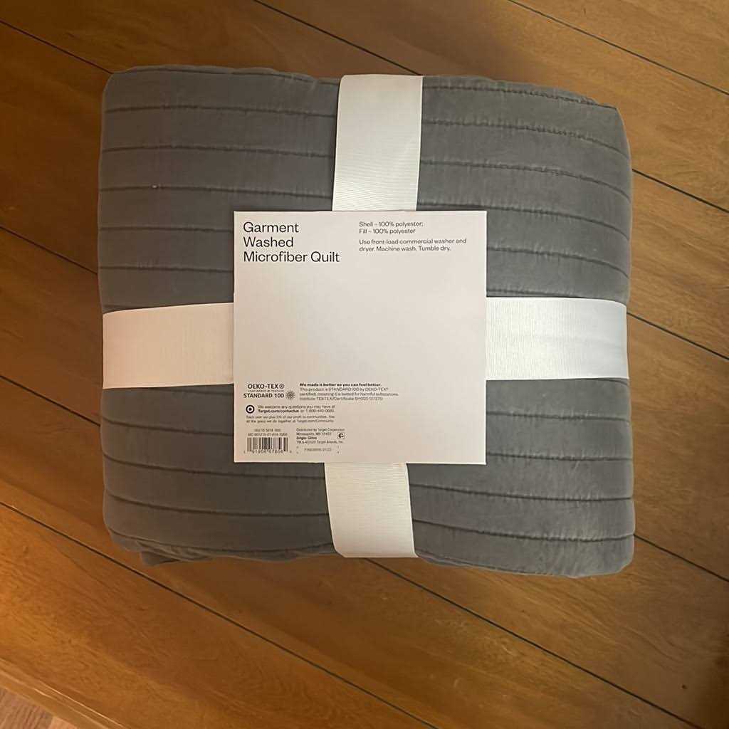 Room Essentials Garment Washed Microfiber Quilt - Image 4