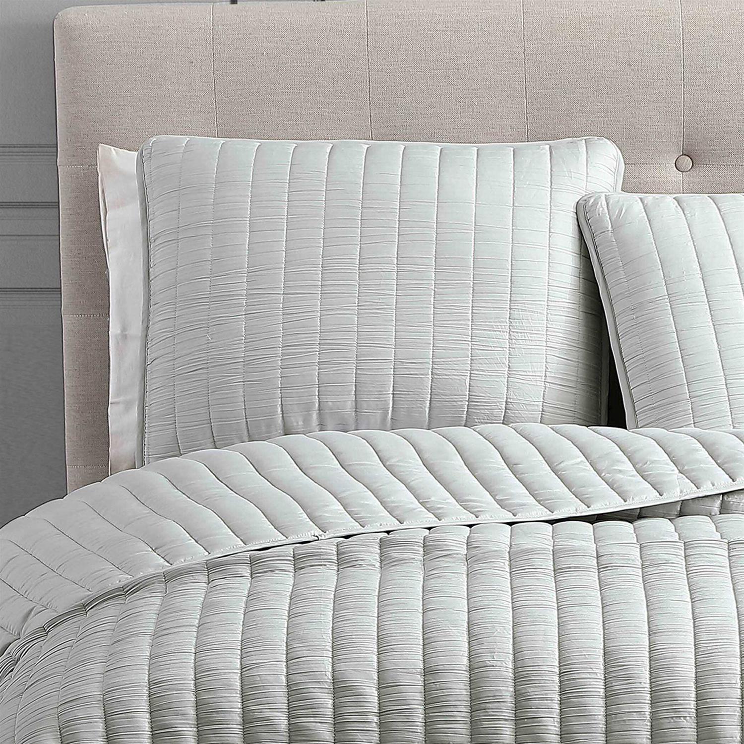 Riverbrook Home Moonstone 3 Piece Quilt Set - Image 3