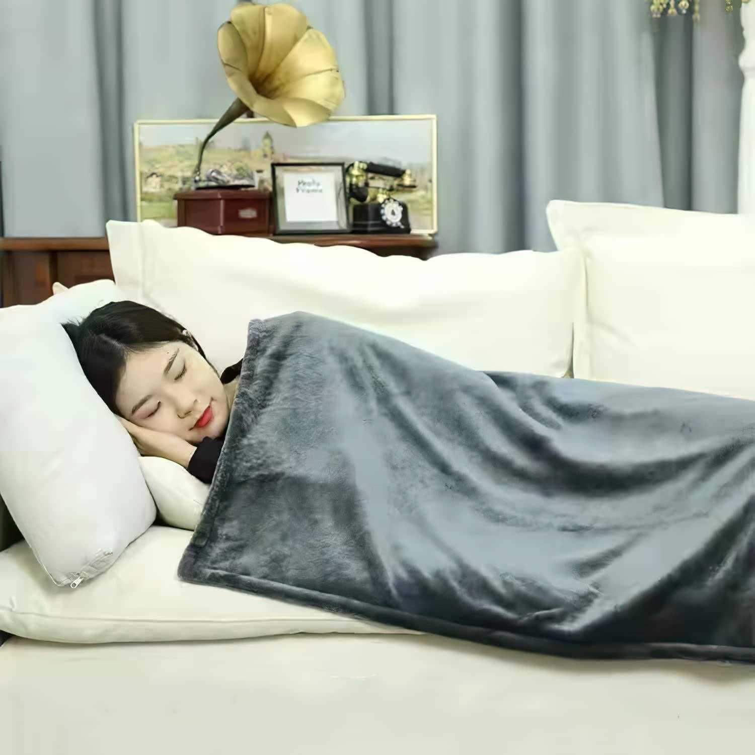 USB Heated Blanket Wrap, Luxury Flannel Wearable Heated Throw Blanket with Buttons Ultra Warm Heating Neck and Shoulders Shawl for Home Office - Image 2