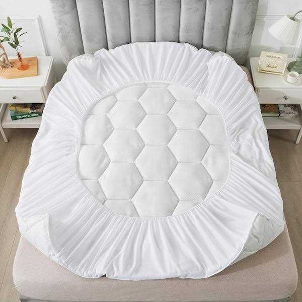 Royal Velvet Honeycomb Soft Knit Mattress Topper - Image 3