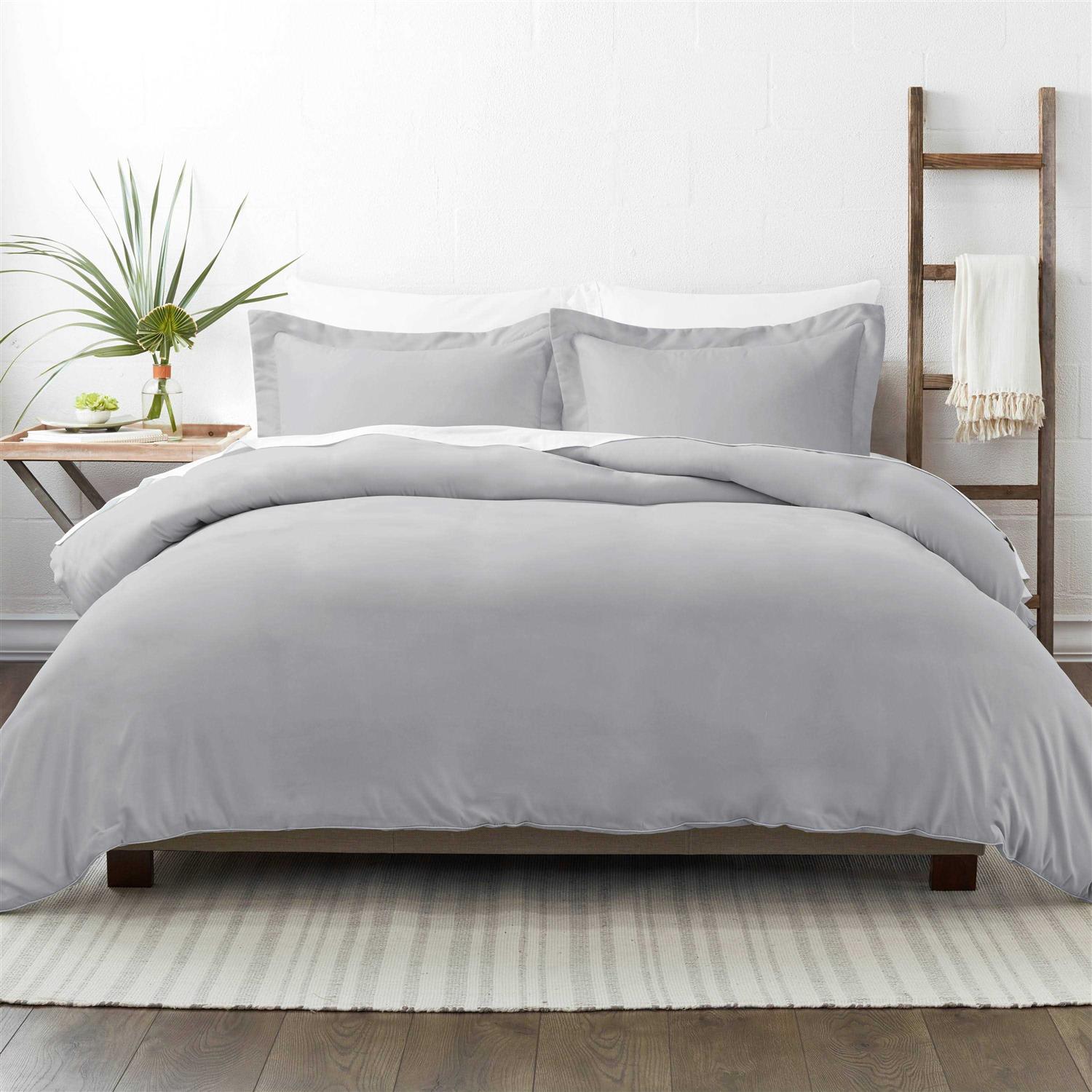 Solid Full/Queen Duvet Cover Set in Light Grey