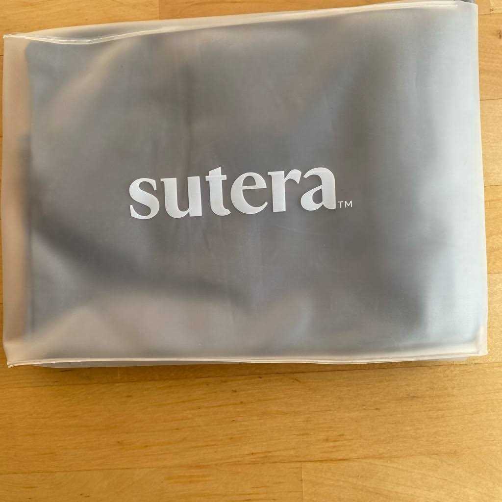 Sutera Dream Deep Silverthread Pillow Case - Image 3