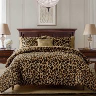 Vcny Home Cheetah Reversible Bed-in-a-Bag Comforter Set