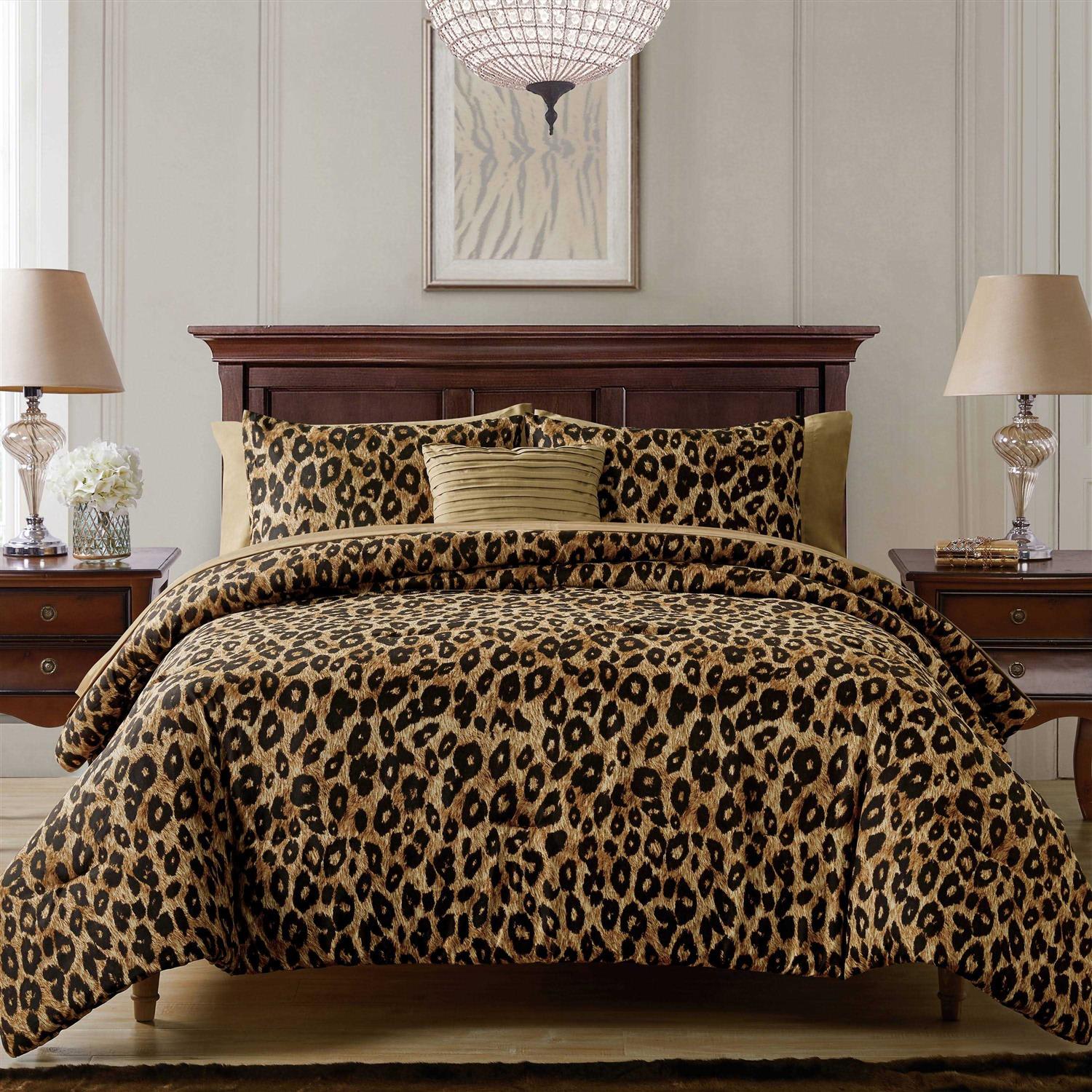 Vcny Home Cheetah Reversible Bed-in-a-Bag Comforter Set