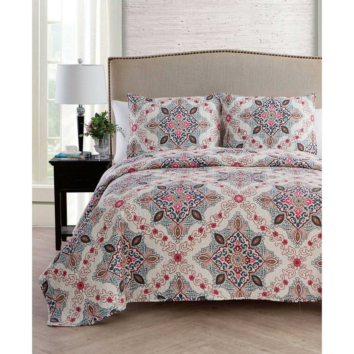 Vcny Home Wyndham Medallion Quilt Set - Image 3