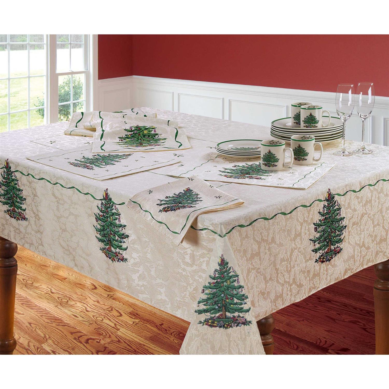 Spode Christmas Tree Tablecloth - Image 5