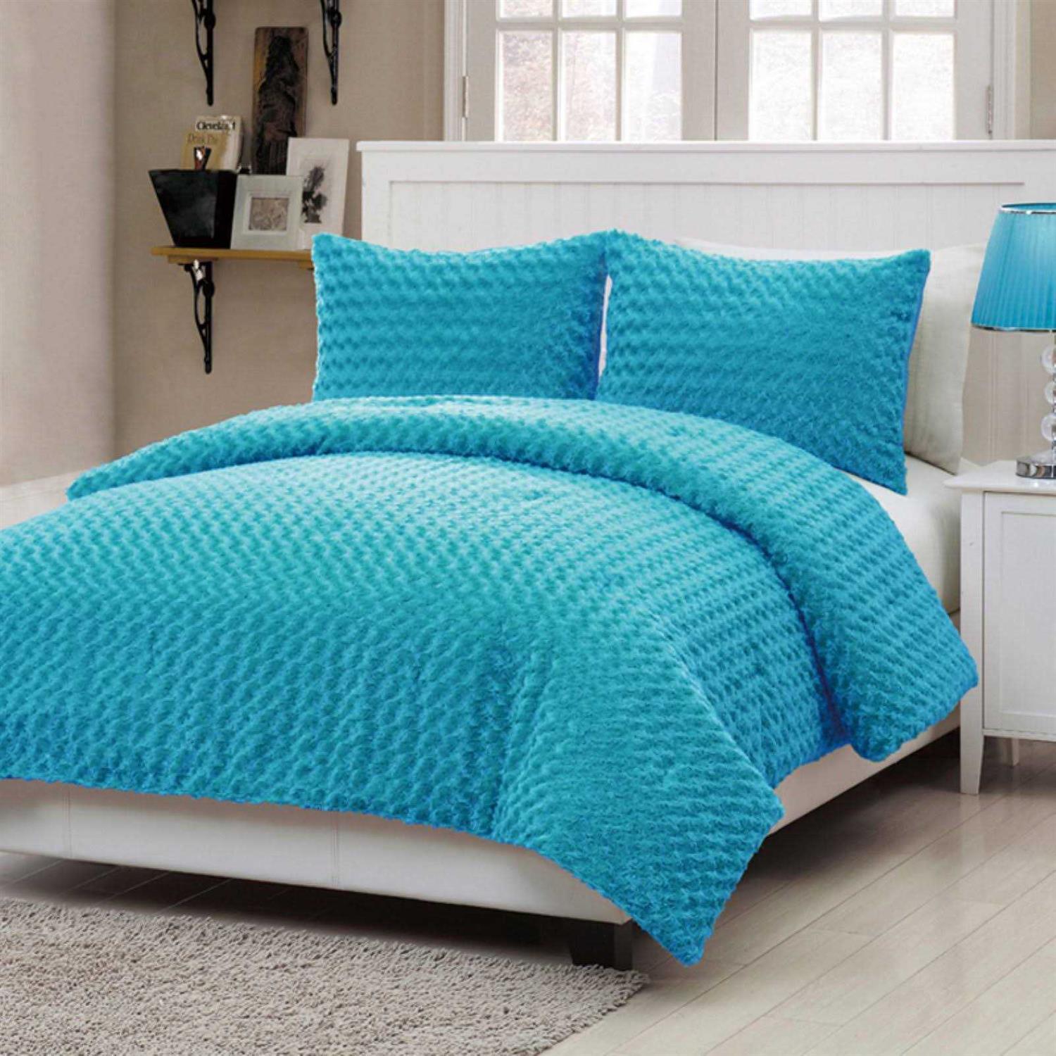 VCNY Rose Fur Comforter Set