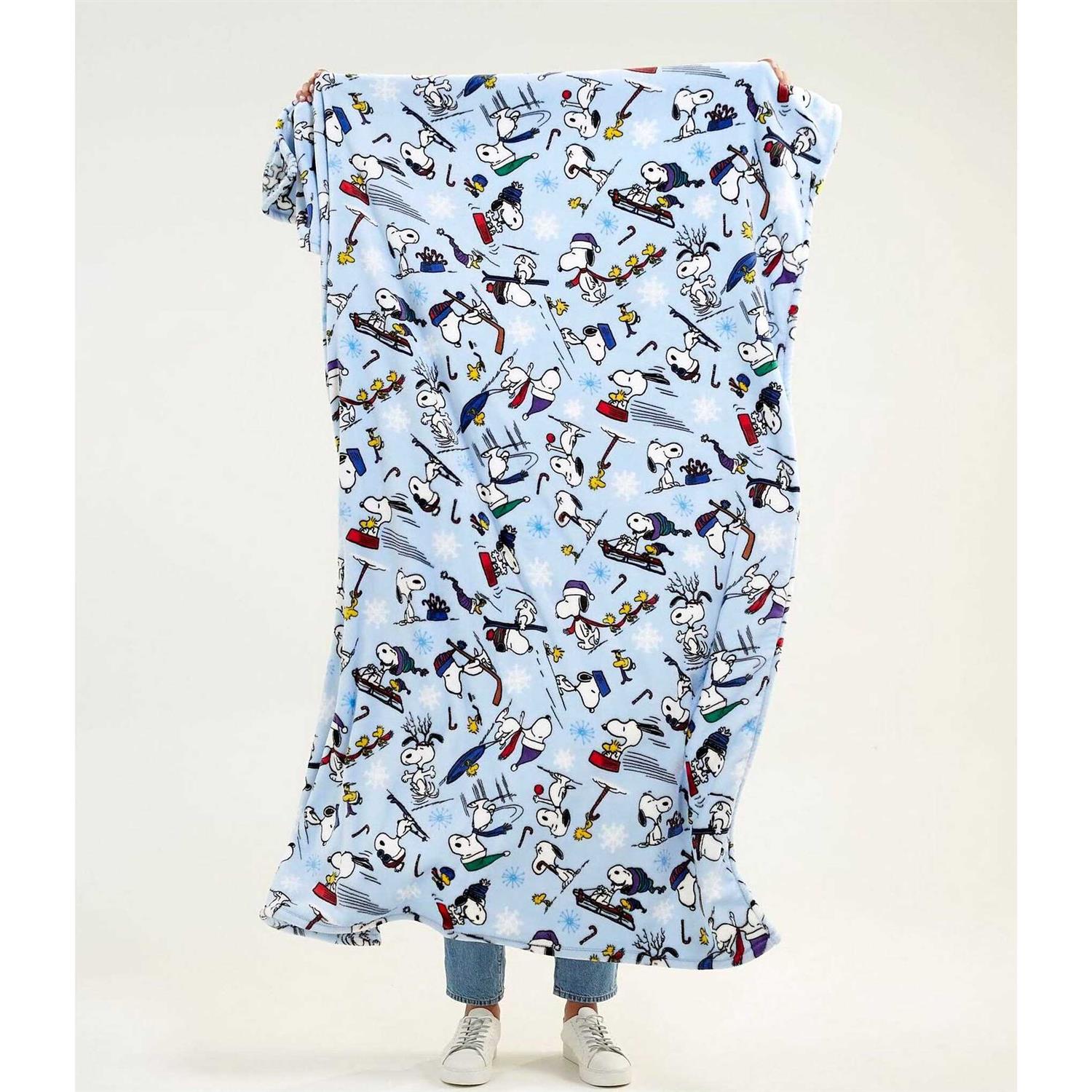 Vera Bradley Peanuts Plush Throw Blanket - Image 5