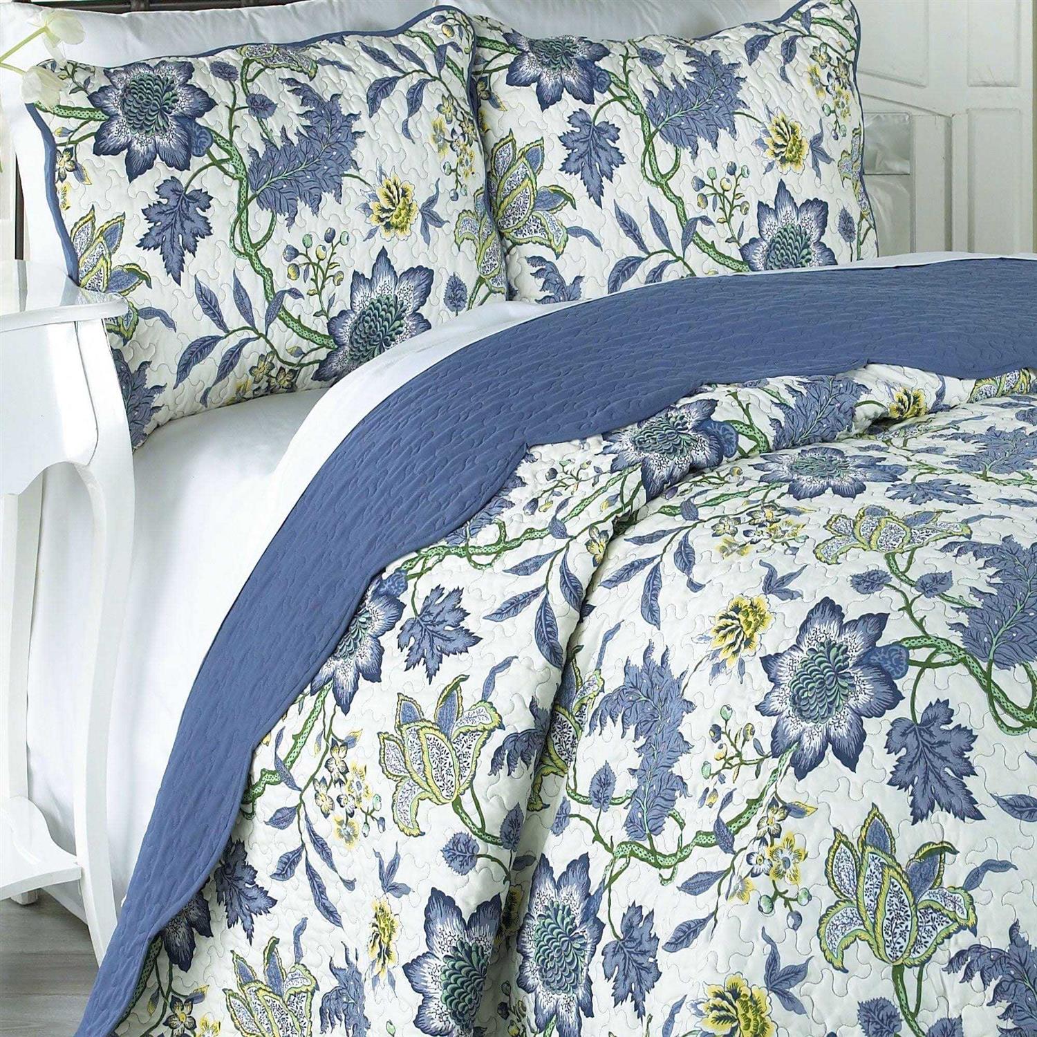 Traditions by Waverly 3-Piece Maldives Quilt Set - Image 2