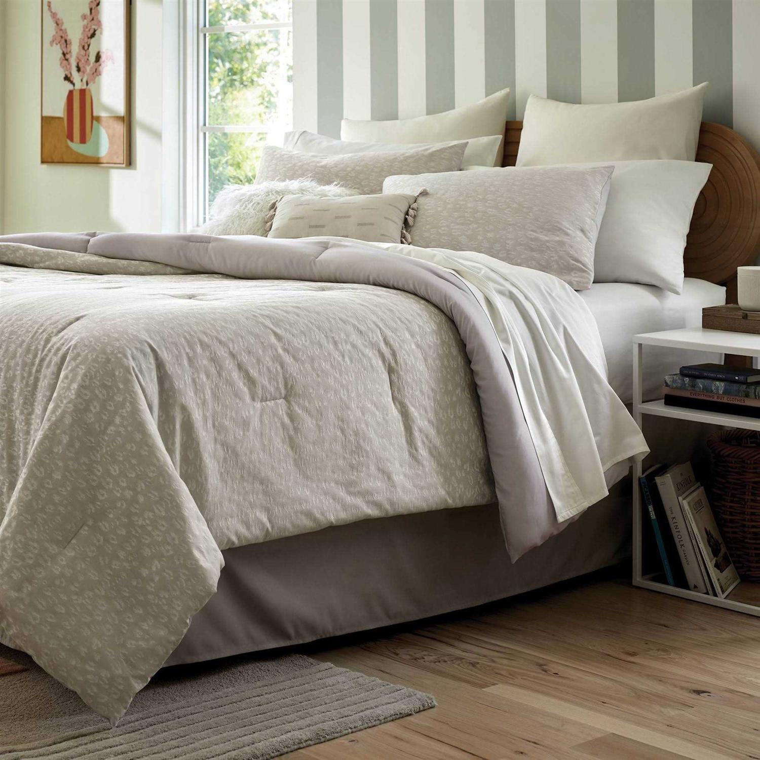 Threshold 8pc Luxe Jacquard Snow Leopard Comforter Set Beige - Image 4