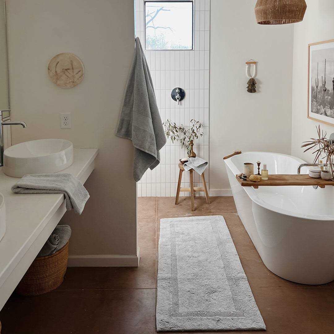 Under the Canopy Plush Reversible Organic Bath Rug - Image 2