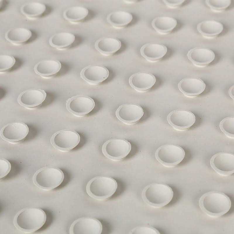 Rubbermaid 1982724 Bath Mat - Image 4