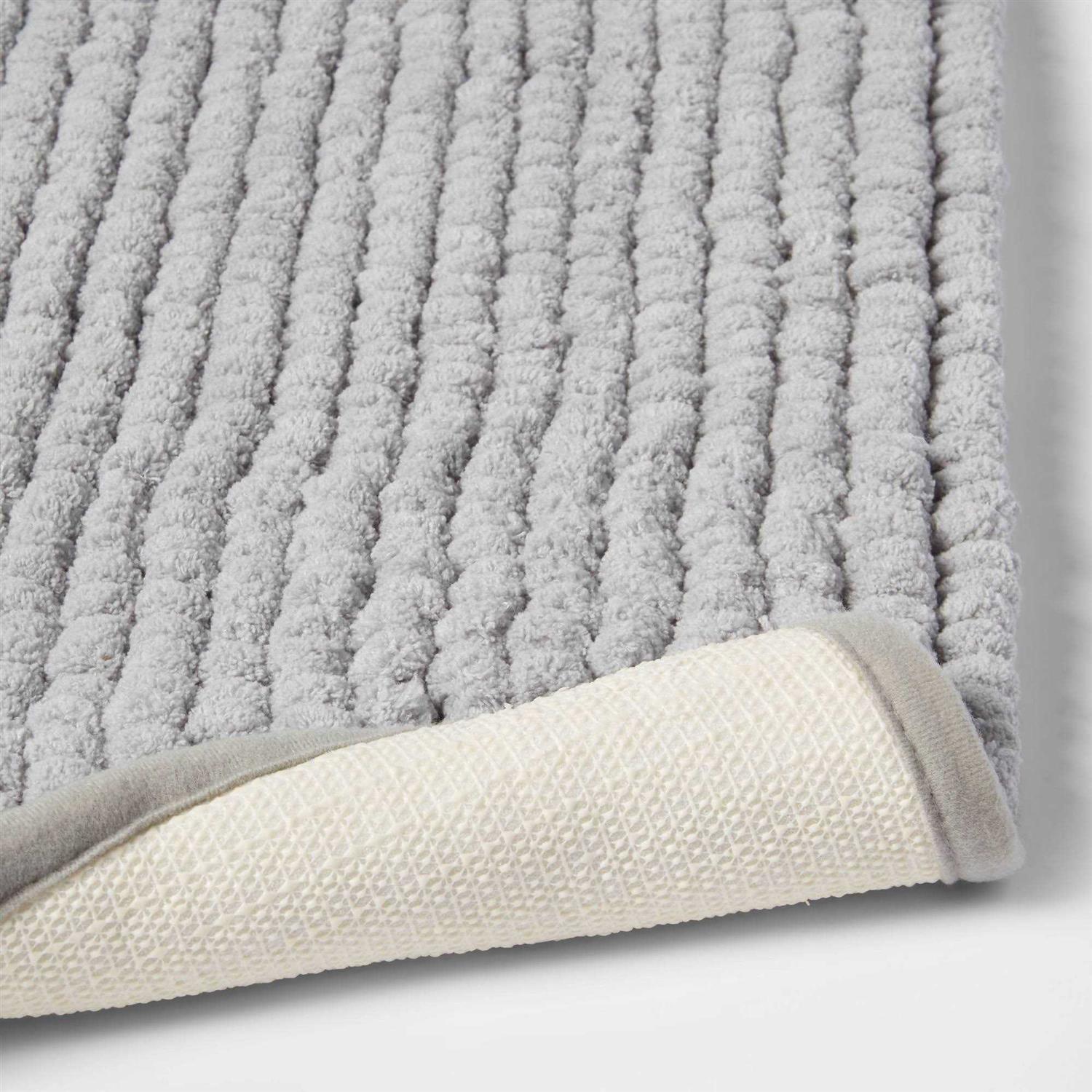 Room Essentials 17×24 Chunky Chenille Memory Foam Bath Rug - Image 3