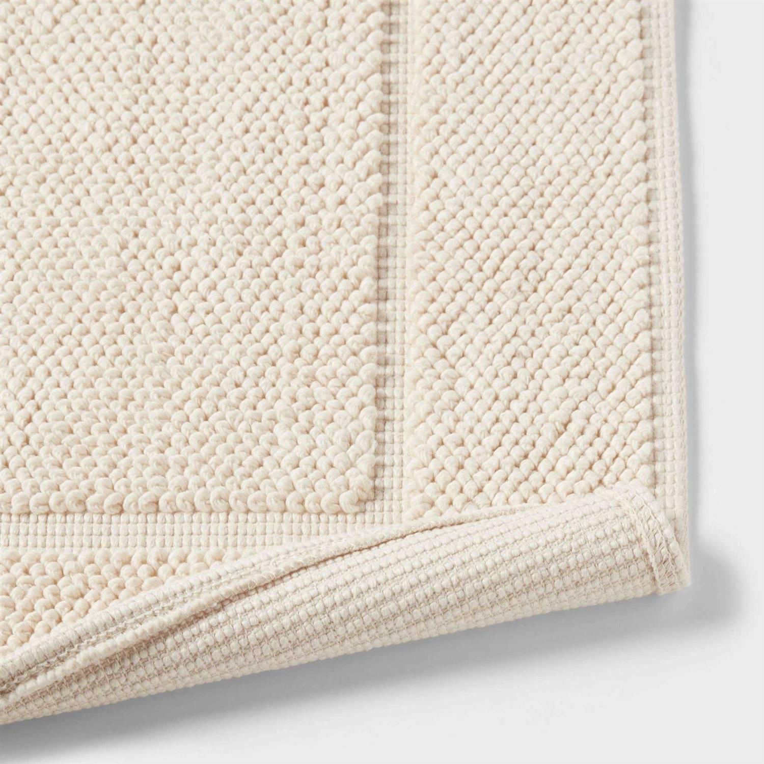 Threshold 21×34 Spa Plush Bath Mat - Image 4