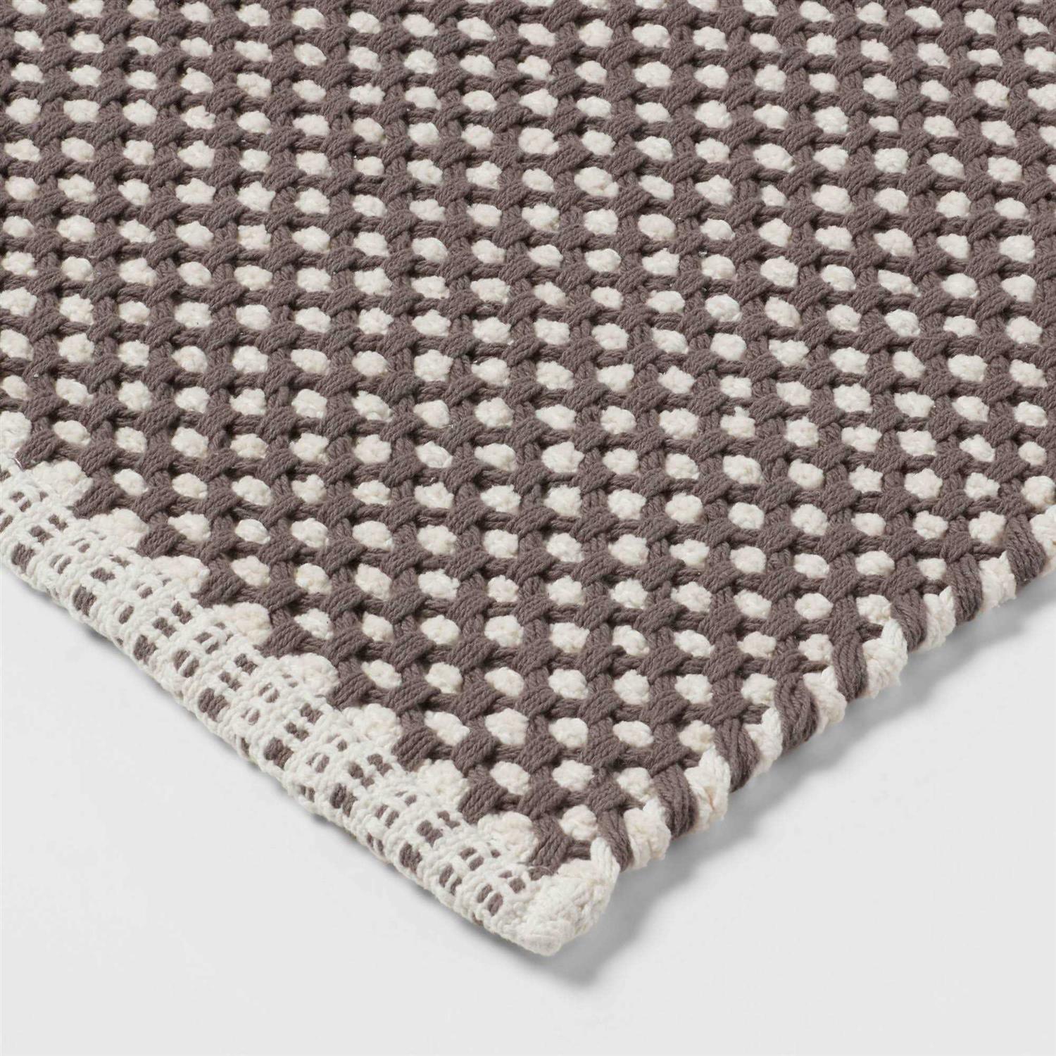 Threshold 20×32 Reversible Dot Bath Rug - Image 3