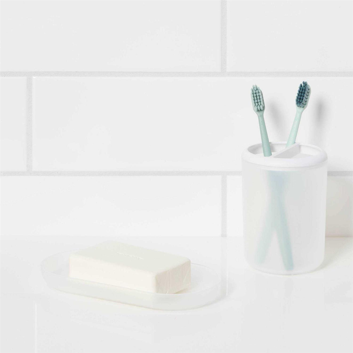 Room Essentials Plastic Soap Dish Clear - Image 3