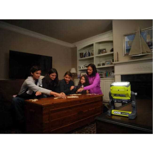 RYOBI ONE+ 18V Cordless Hybrid LED Flood Light - Image 4