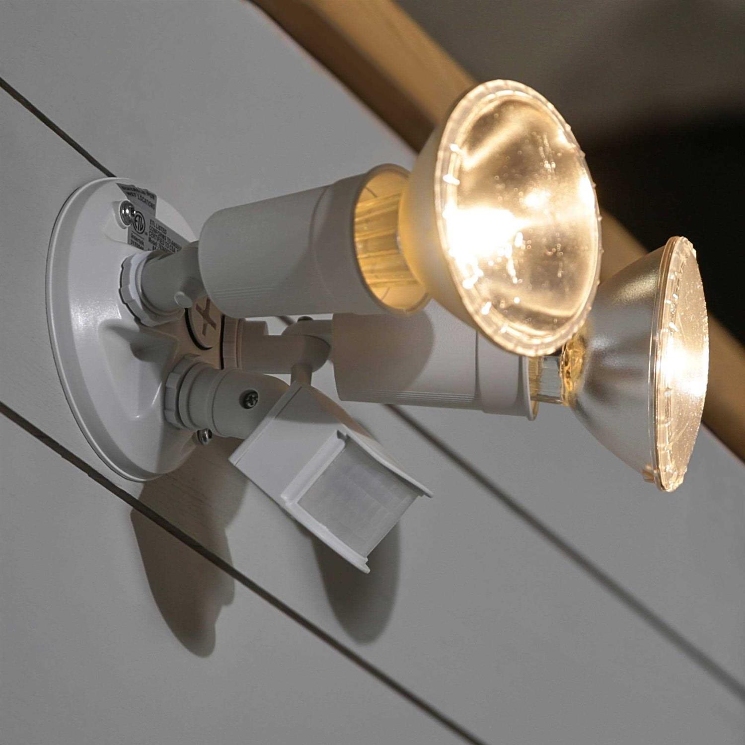 Utilitech 110-Degree 120-Wattage Equivalent Hardwired Halogen White 2-Head Motion-Activated Flood Light with Timer 7636002331 - Image 2